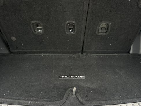 Used 2022 Hyundai Palisade Calligraphy image 17