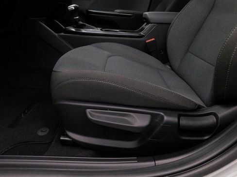 Used 2025 Kia K4 LXS image 25