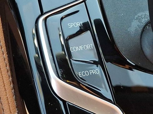 Certified 2023 BMW 540i xDrive w/ M Sport Package AWD/4WD image 25