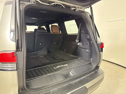 Used 2025 Lexus GX 550 w/ Accessory Package (2T) AWD/4WD image 11
