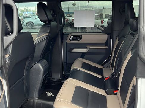 Used 2023 Ford Bronco Wildtrak AWD/4WD image 13