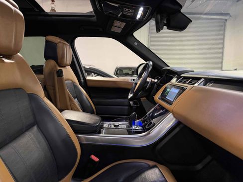 Used 2019 Land Rover Range Rover Sport HSE Dynamic image 34