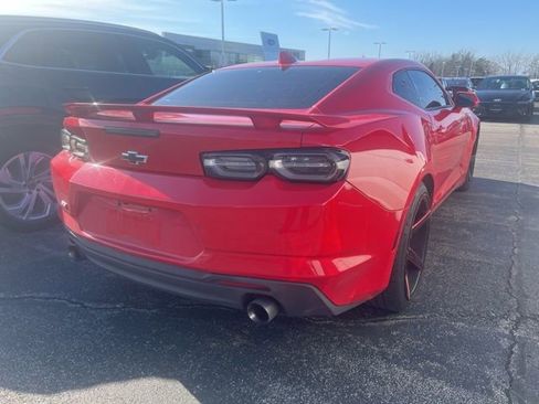 Used 2019 Chevrolet Camaro SS image 3