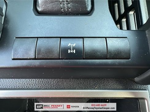 Used 2024 Toyota Tacoma TRD Off-Road image 17