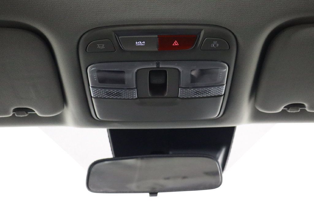 Used 2025 Kia Telluride S FWD image 27