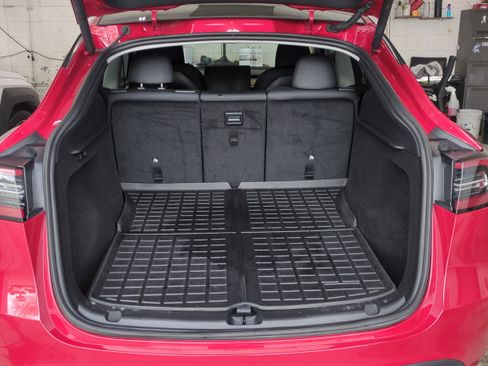 Used 2023 Tesla Model Y Performance image 13