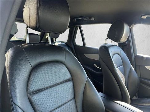 Used 2022 Mercedes-Benz GLC 300 GLC 300 image 29