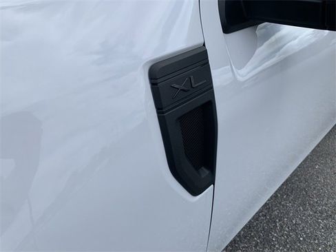 New 2025 Ford Maverick XL w/ Equipment Group 102A image 10