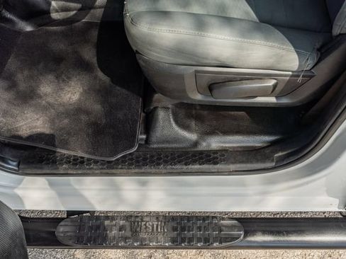 Used 2018 RAM 2500 Tradesman w/ Chrome Appearance Group AWD/4WD image 18