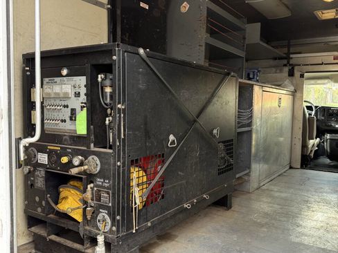 Used 2009 GMC Savana 3500 image 14