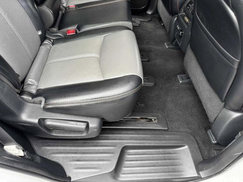 Used 2020 Nissan Pathfinder SL image 54