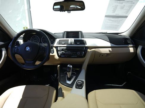 Used 2018 BMW 320i xDrive Sedan AWD/4WD image 36