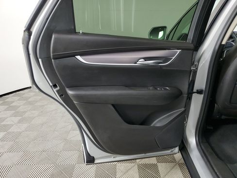 Used 2017 Cadillac XT5 Luxury w/ Driver Awareness Package image 23