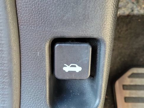 Used 2019 Honda Accord Sport image 15