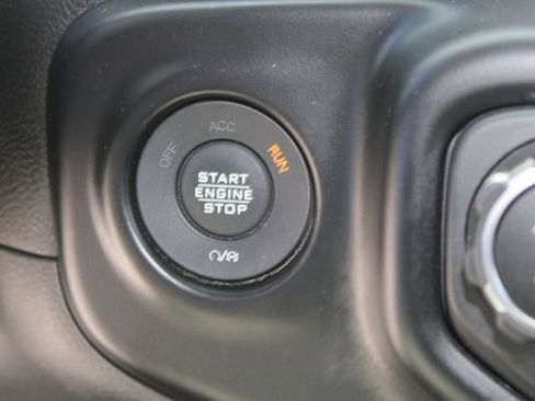 Used 2022 Jeep Wrangler Unlimited Sport AWD/4WD image 21