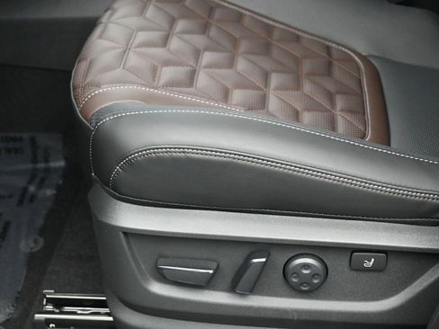 New 2026 Nissan Armada Platinum Reserve AWD/4WD image 17