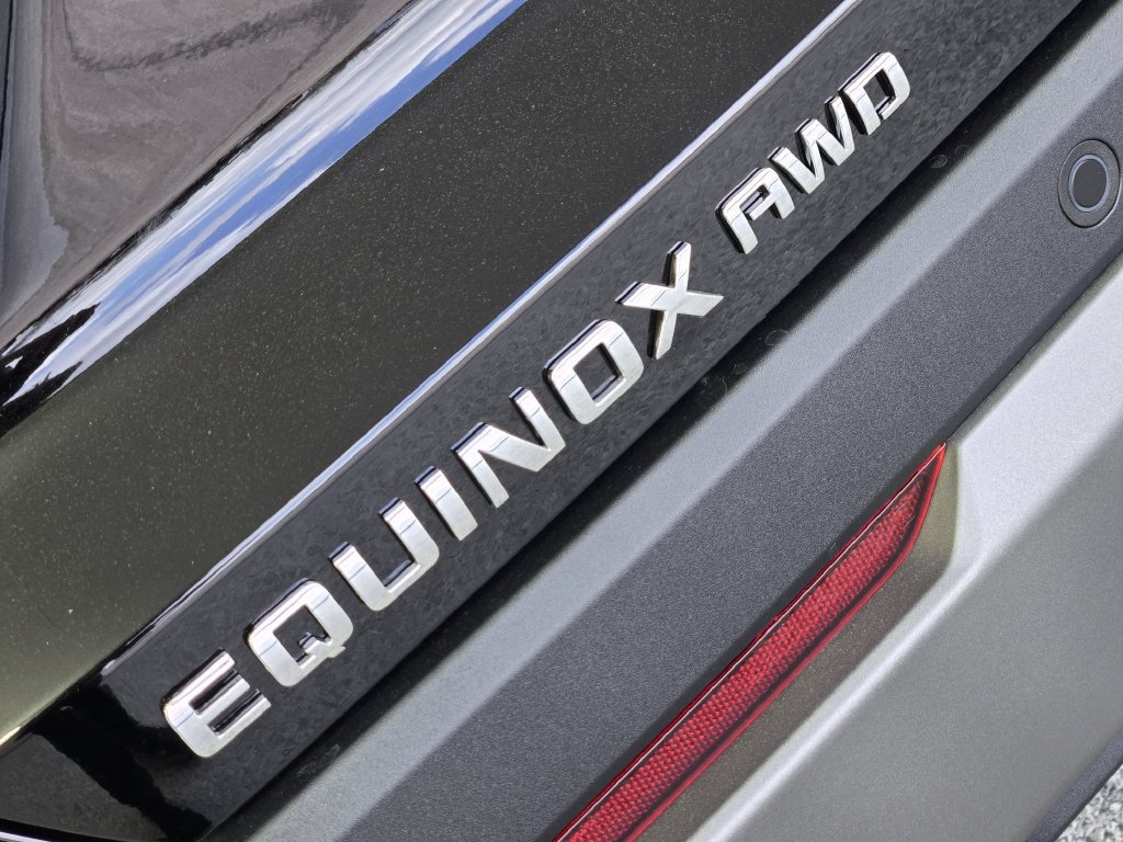 New 2026 Chevrolet Equinox LT w/ Convenience Package II AWD/4WD image 13