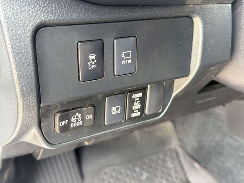 Used 2022 Toyota Tacoma Limited w/ Nightshade Package AWD/4WD image 19
