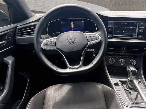 Used 2022 Volkswagen Jetta Sport FWD image 4