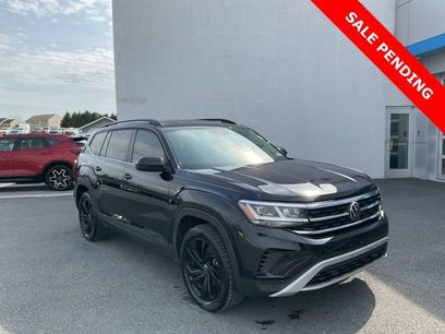 Used 2023 Volkswagen Atlas SE w/ Black Wheel Package