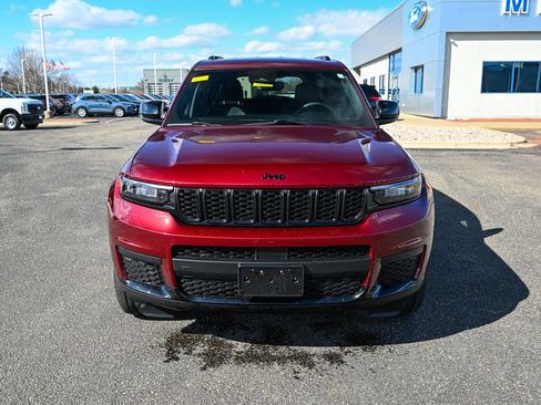 Used 2023 Jeep Grand Cherokee L Laredo image 10