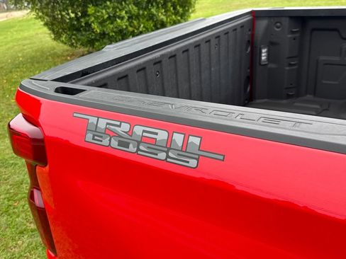Used 2025 Chevrolet Silverado 1500 Custom Trail Boss w/ Dark Appearance Package AWD/4WD image 53