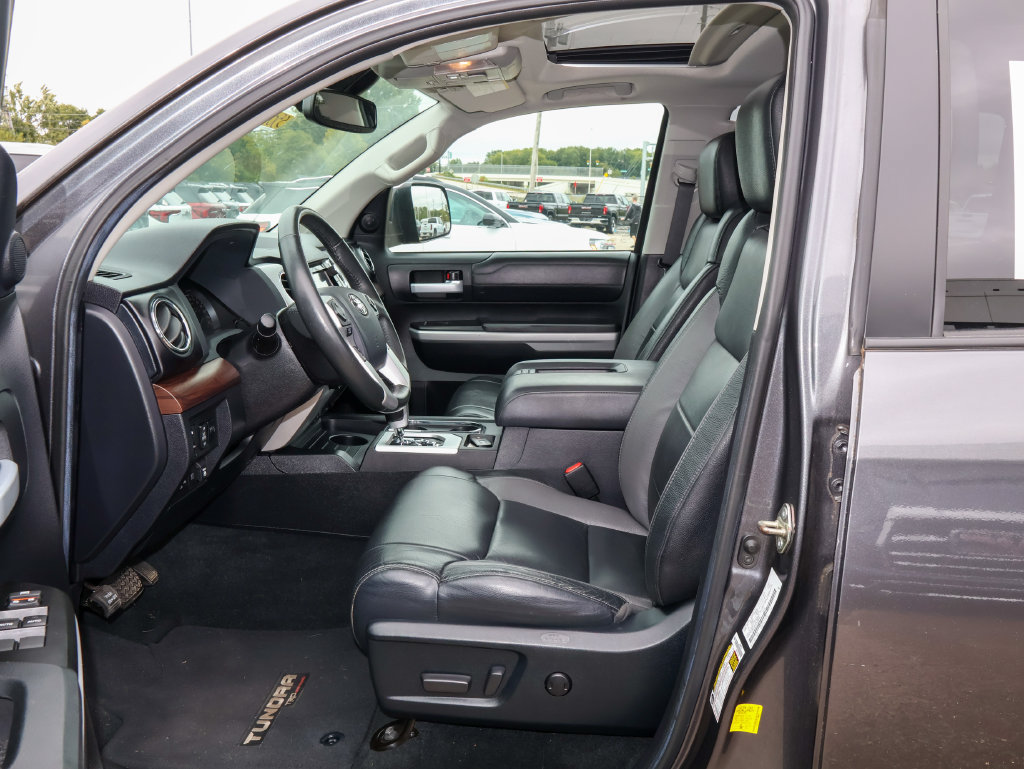 Used 2020 Toyota Tundra Limited w/ Limited Premium Package AWD/4WD image 7