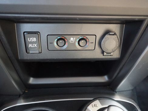 Used 2016 Toyota 4Runner Limited AWD/4WD image 33