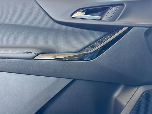 New 2025 Chevrolet Equinox LT FWD image 11