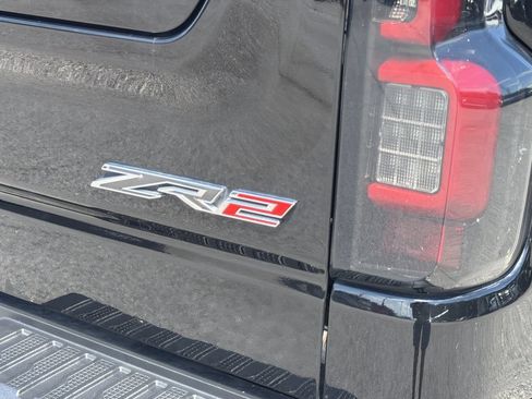 Used 2022 Chevrolet Silverado 1500 ZR2 w/ Technology Package AWD/4WD image 24