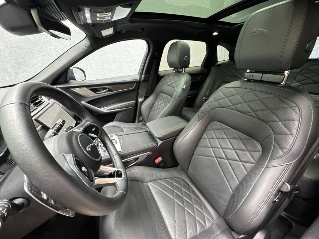 Used 2023 Jaguar F-PACE S AWD/4WD image 12