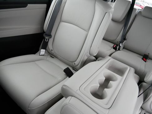 Certified 2026 Honda Odyssey EX-L image 12
