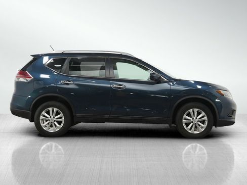 Used 2016 Nissan Rogue SV w/ SV Premium Package AWD/4WD image 6
