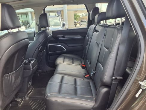 Used 2021 Kia Telluride EX FWD image 17