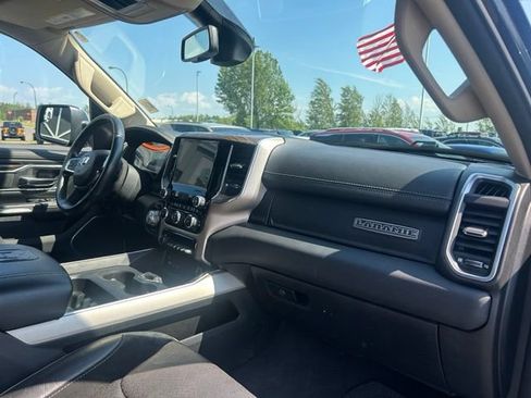Used 2019 RAM 1500 Laramie AWD/4WD image 25
