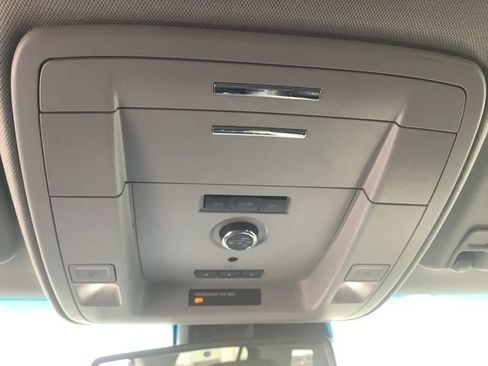 Used 2019 GMC Yukon SLT w/ Graphite Edition image 37