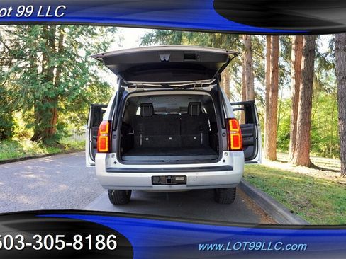 Used 2018 Chevrolet Suburban LT AWD/4WD image 30
