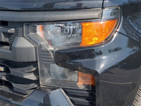 Used 2022 Chevrolet Silverado 1500 Custom image 9