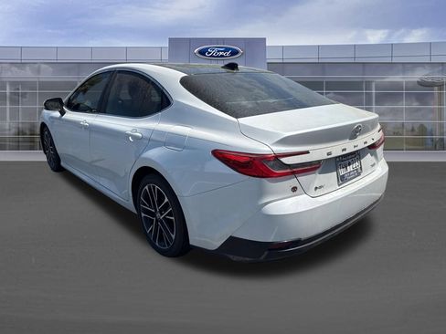 Used 2025 Toyota Camry XLE image 7