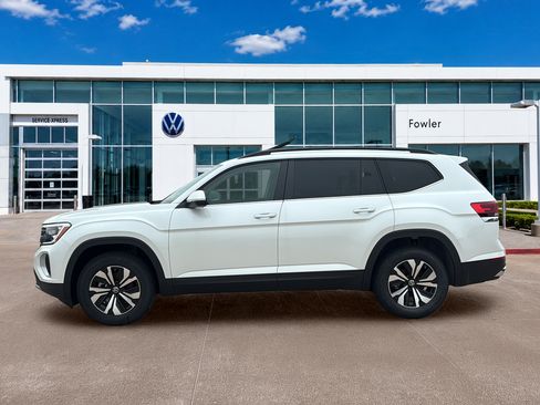 New 2026 Volkswagen Atlas SE FWD image 8