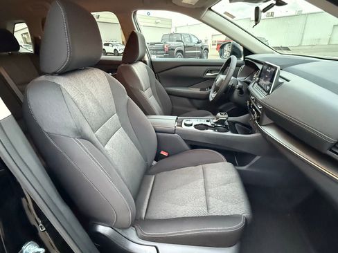 New 2026 Nissan Rogue SV AWD/4WD image 16
