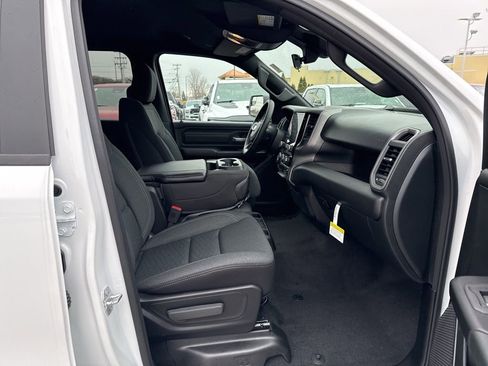 New 2026 RAM 1500 Express AWD/4WD image 27