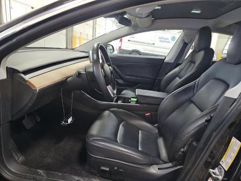 Used 2018 Tesla Model 3 Mid Range image 7