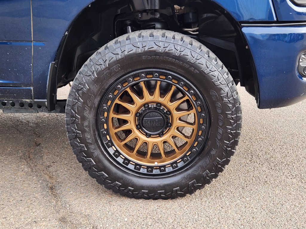 Used 2024 RAM 2500 Laramie w/ Night Edition AWD/4WD image 14