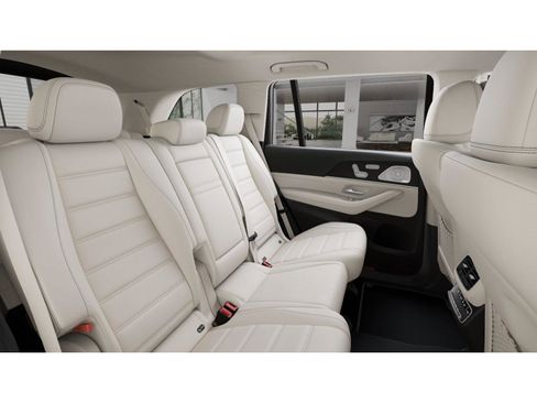 New 2026 Mercedes-Benz GLS 450 4MATIC image 5