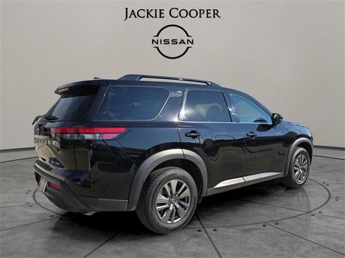 Certified 2024 Nissan Pathfinder SV image 5