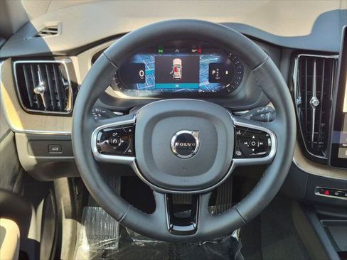 Used 2026 Volvo XC60 B5 Plus w/ Protection Package Premier AWD/4WD image 13
