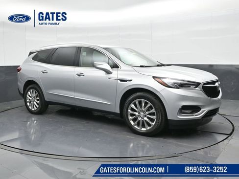 Used 2020 Buick Enclave Premium w/ Surround and Sites Package AWD/4WD image 4