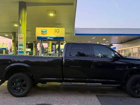 Used 2017 RAM 2500 Laramie w/ Sport Appearance Group AWD/4WD image 20