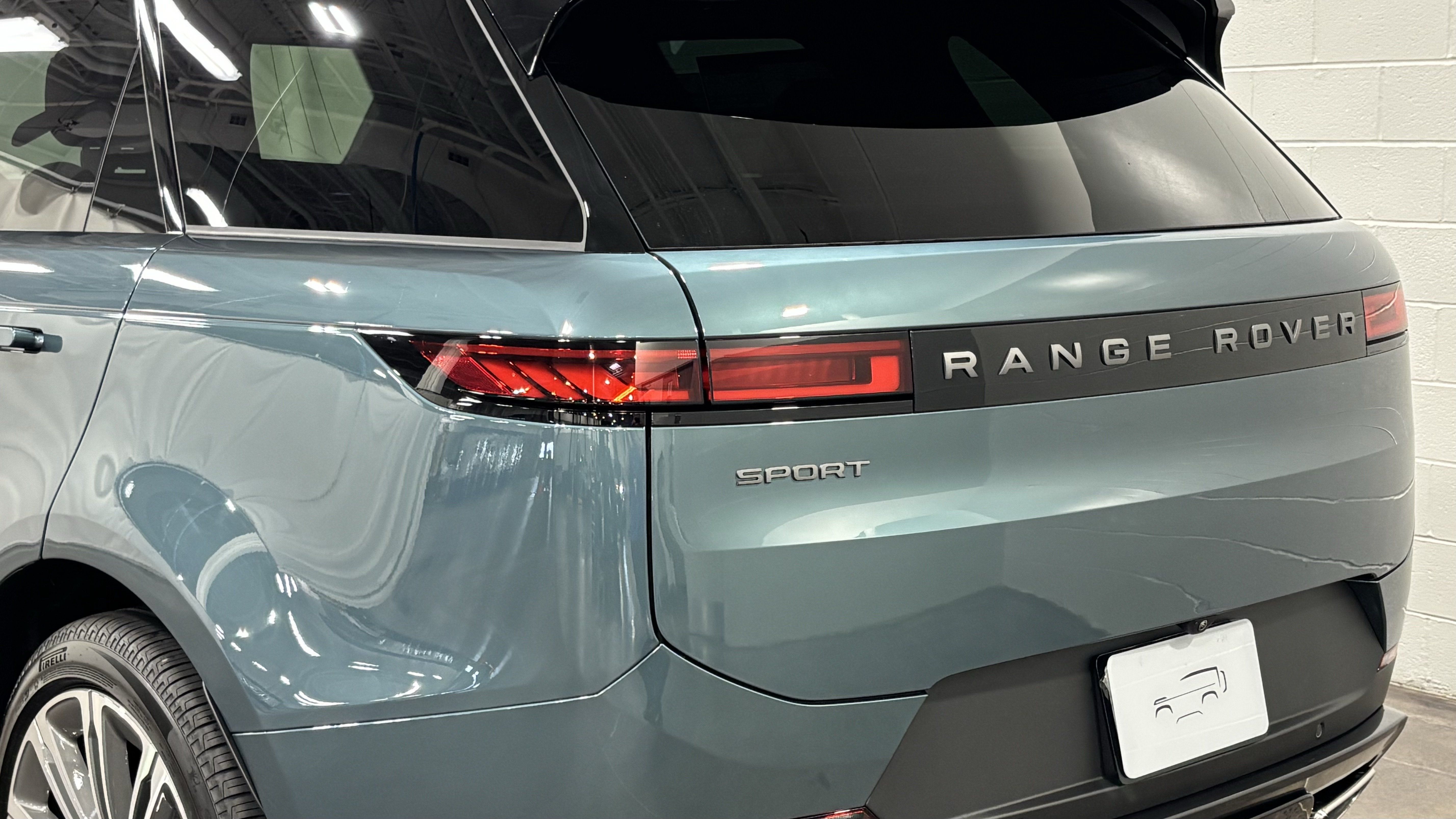 New 2026 Land Rover Range Rover Sport SE AWD/4WD image 17